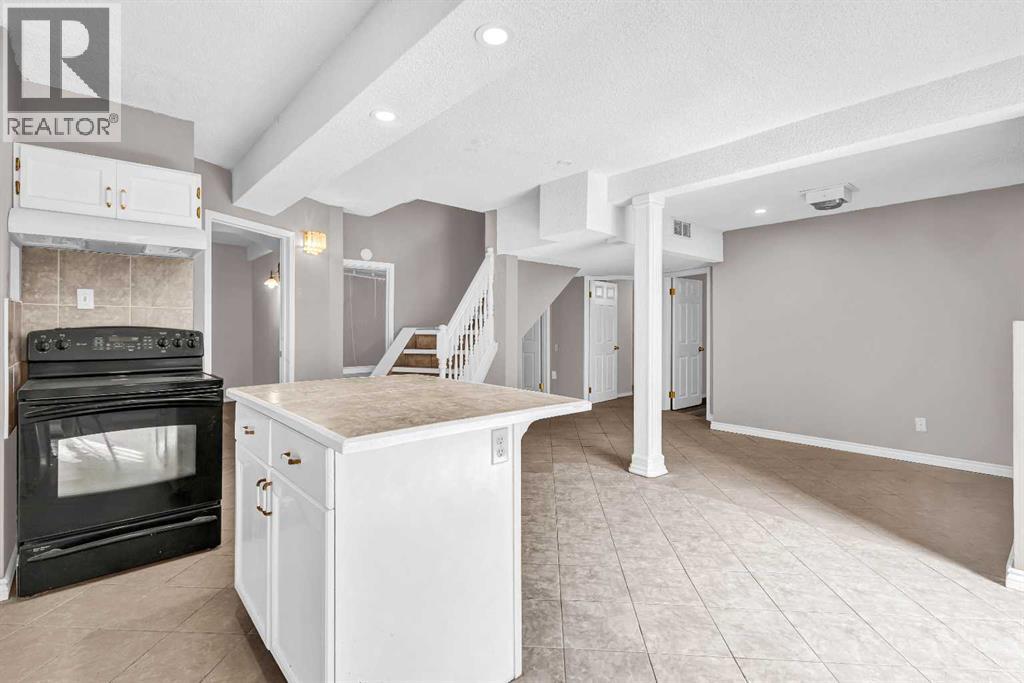 Single Family House for Sale in  Riverside Circle SE Riverbend Calgary 