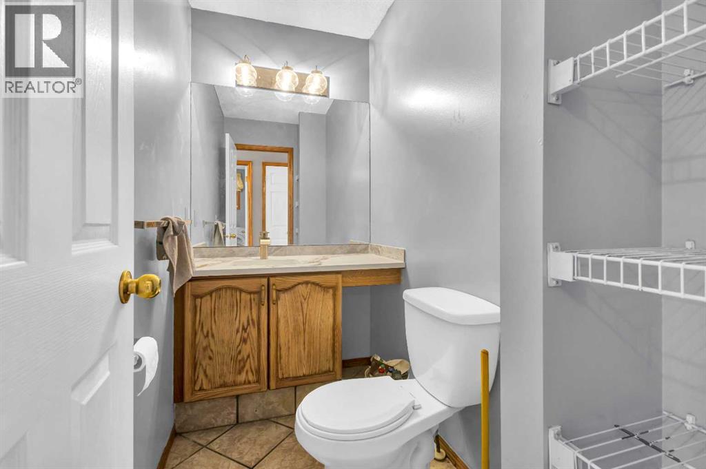 Single Family House for Sale in  Riverside Circle SE Riverbend Calgary 