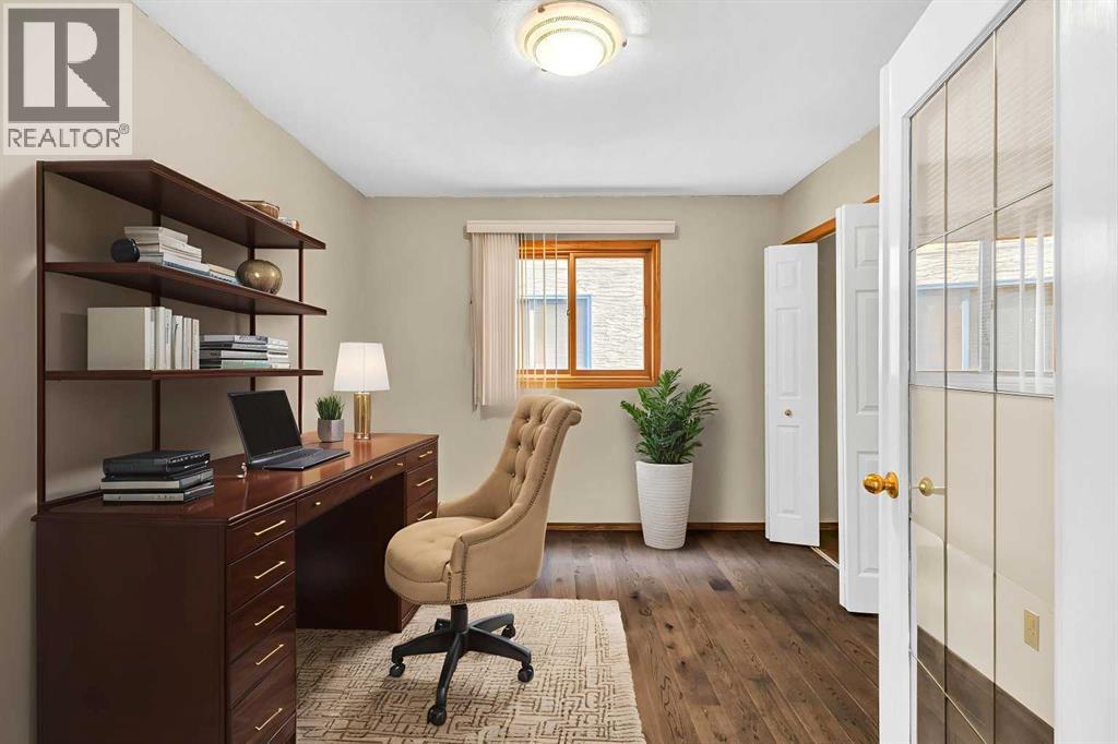 Single Family House for Sale in  Riverside Circle SE Riverbend Calgary 