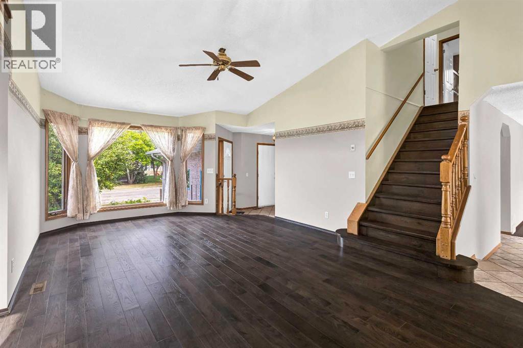 Single Family House for Sale in  Riverside Circle SE Riverbend Calgary 