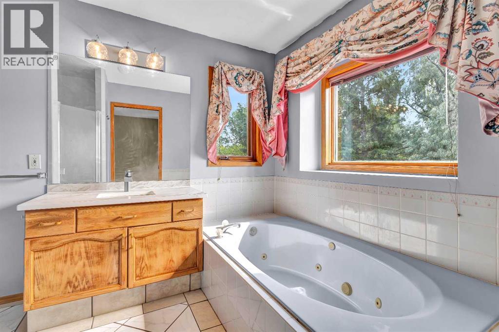 Single Family House for Sale in  Riverside Circle SE Riverbend Calgary 