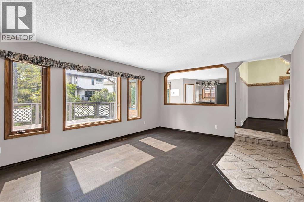 Single Family House for Sale in  Riverside Circle SE Riverbend Calgary 
