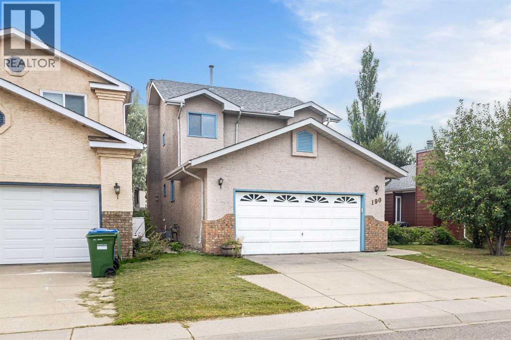 Single Family House for Sale in  Riverside Circle SE Riverbend Calgary 