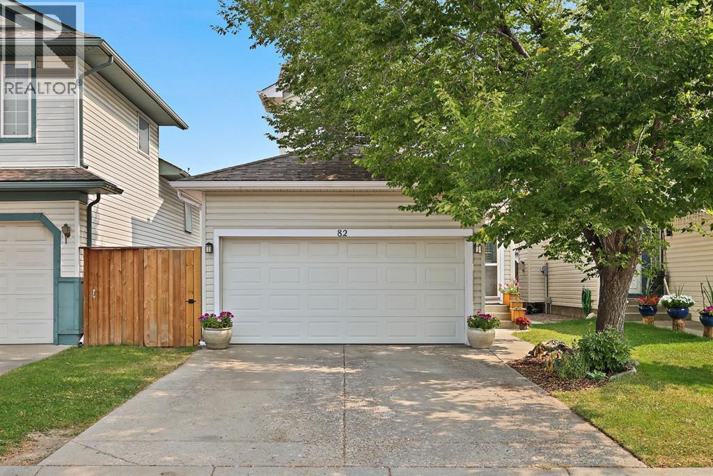 82 Erin Grove SE, Calgary, Alberta