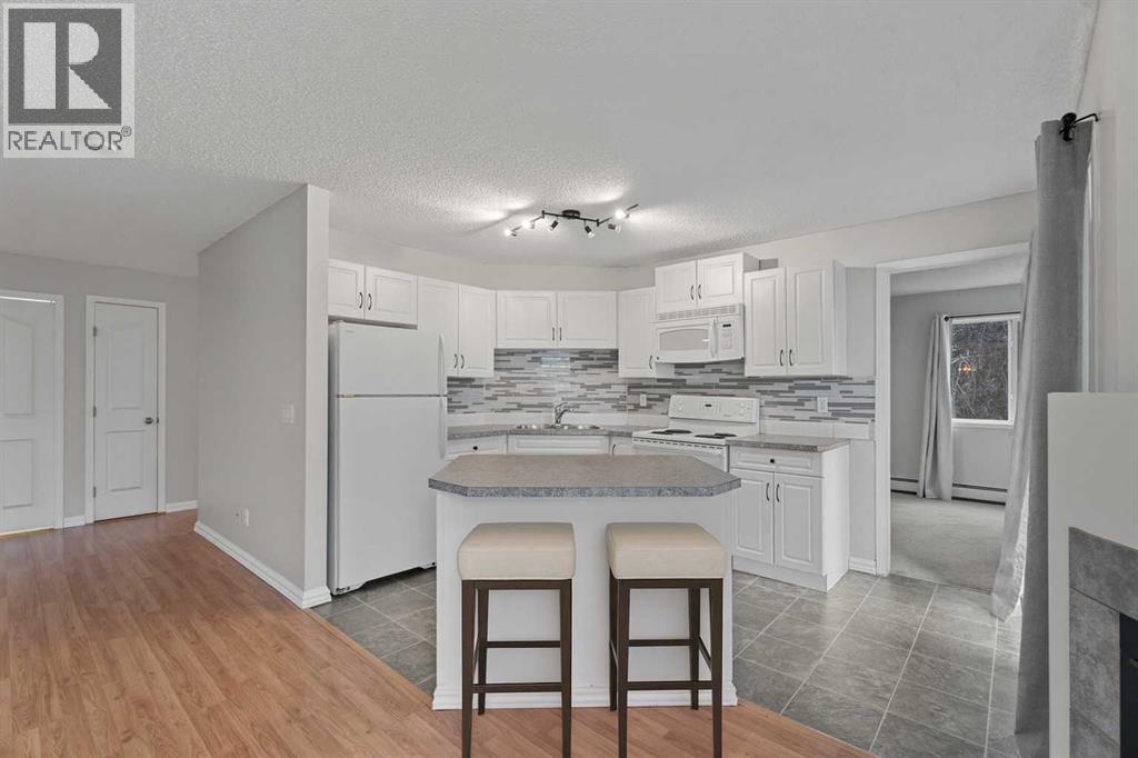 Single Family House for Sale in   Valleyview Park SE Dover Calgary 