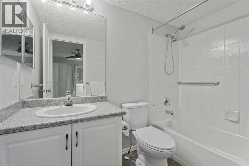 Single Family House for Sale in   Valleyview Park SE Dover Calgary 