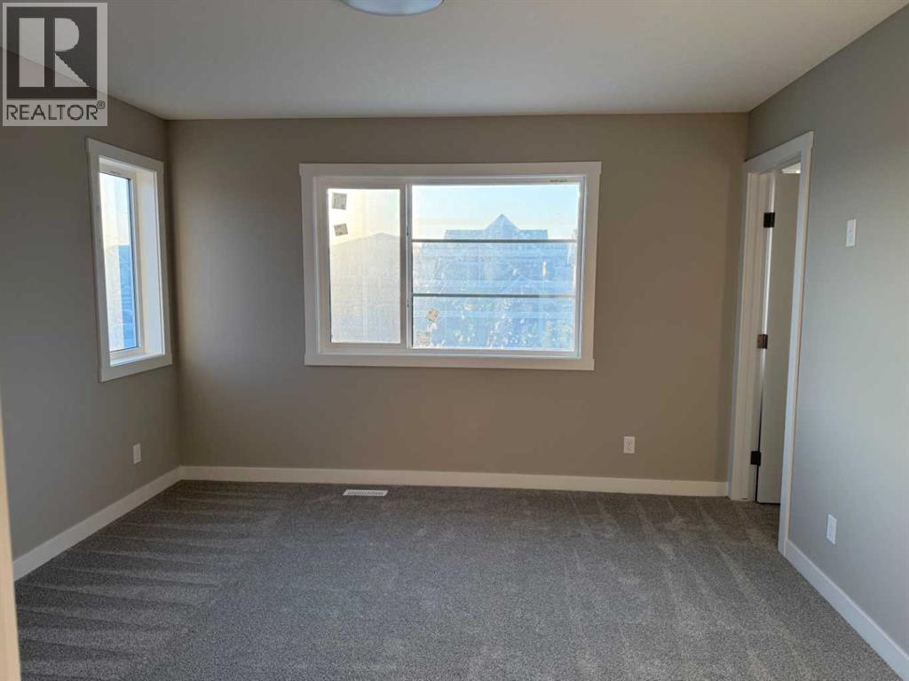 302 Sundown Road, Cochrane