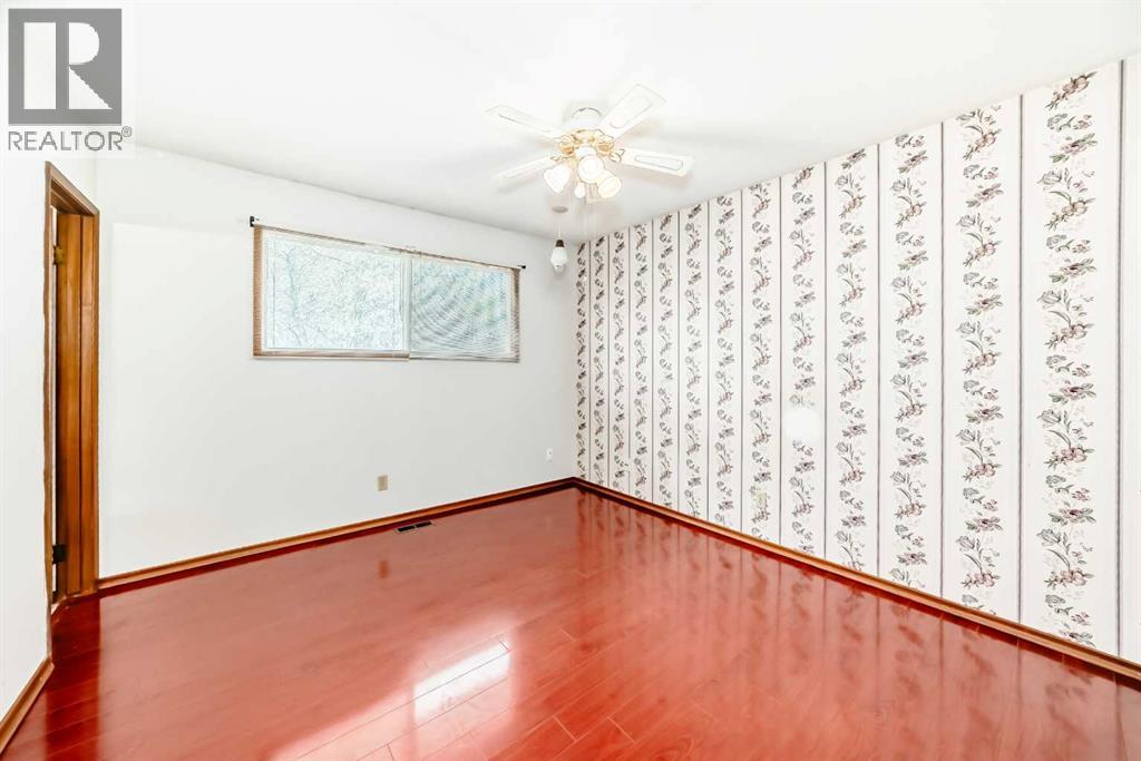 Single Family House Bi-level for Sale in  Barron Drive NW Brentwood Calgary 