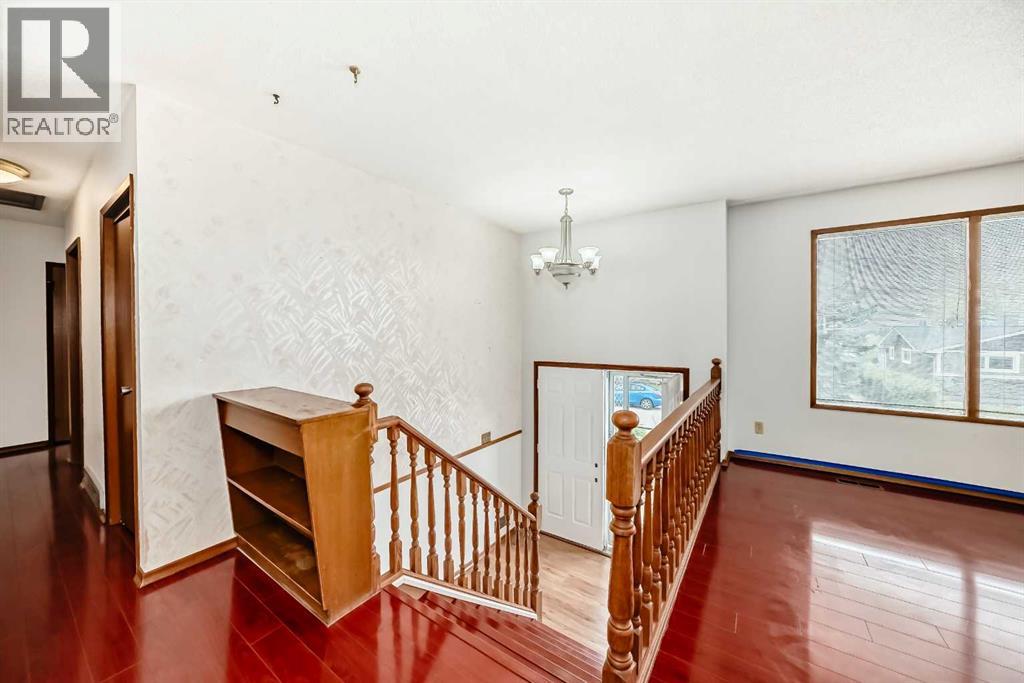Single Family House Bi-level for Sale in  Barron Drive NW Brentwood Calgary 