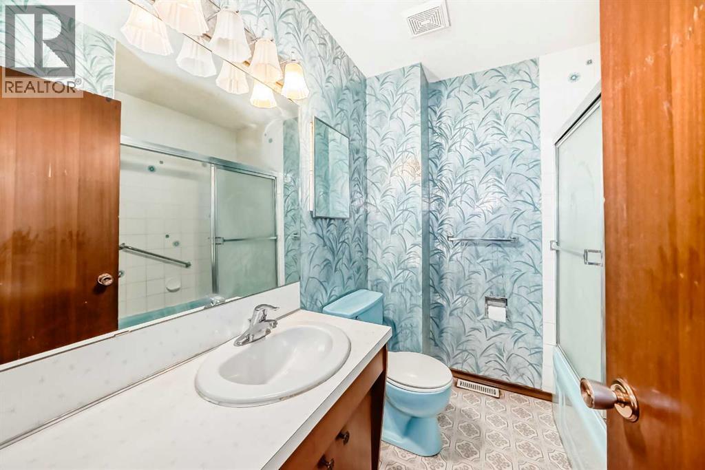 Single Family House Bi-level for Sale in  Barron Drive NW Brentwood Calgary 