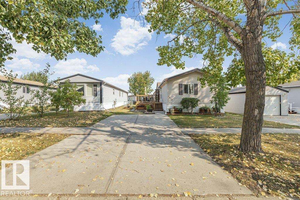 1622 66 AV NW, Edmonton