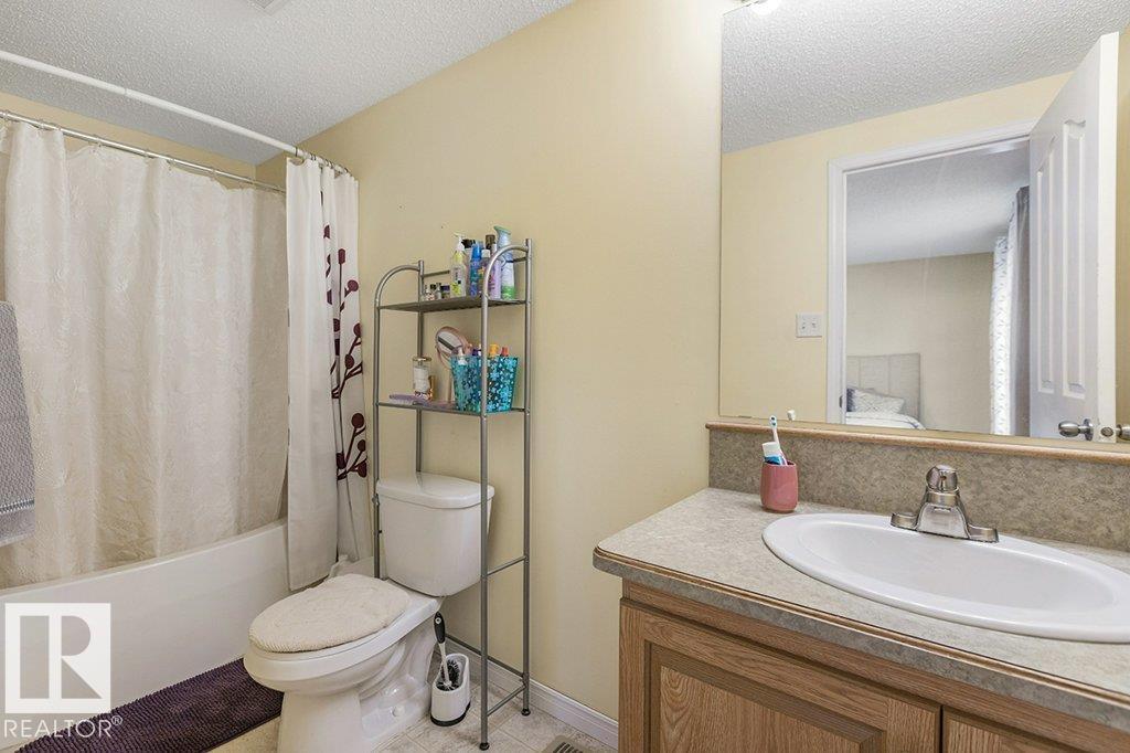 1622 66 AV NW, Edmonton