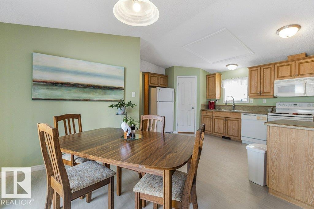 1622 66 AV NW, Edmonton