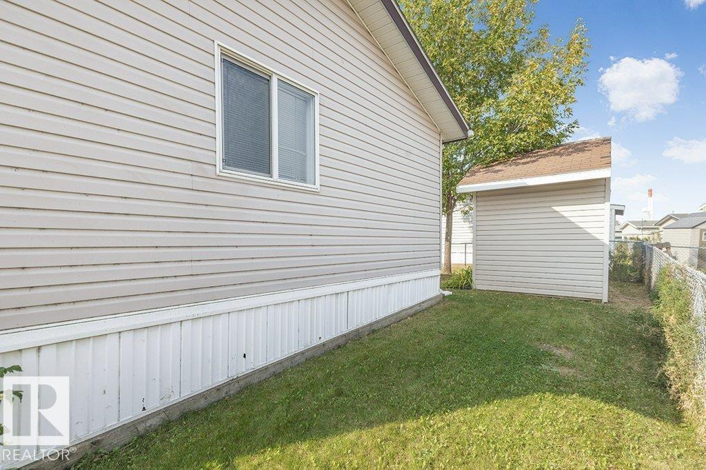 1622 66 AV NW, Edmonton