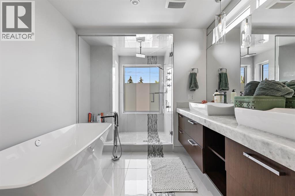 Single Family House for Sale in   Avenue SW Richmond Calgary 