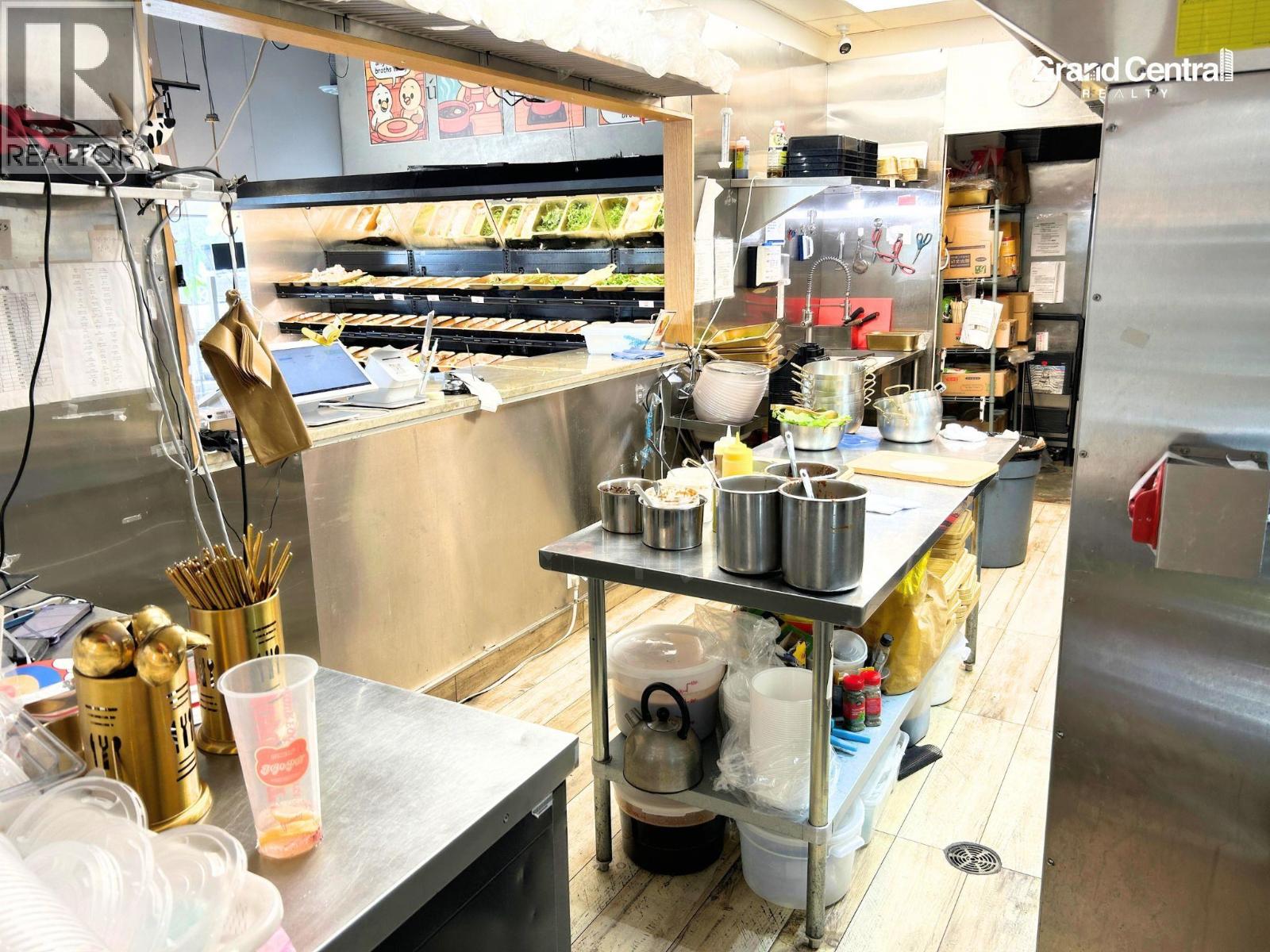 6289 KINGSWAY, Burnaby