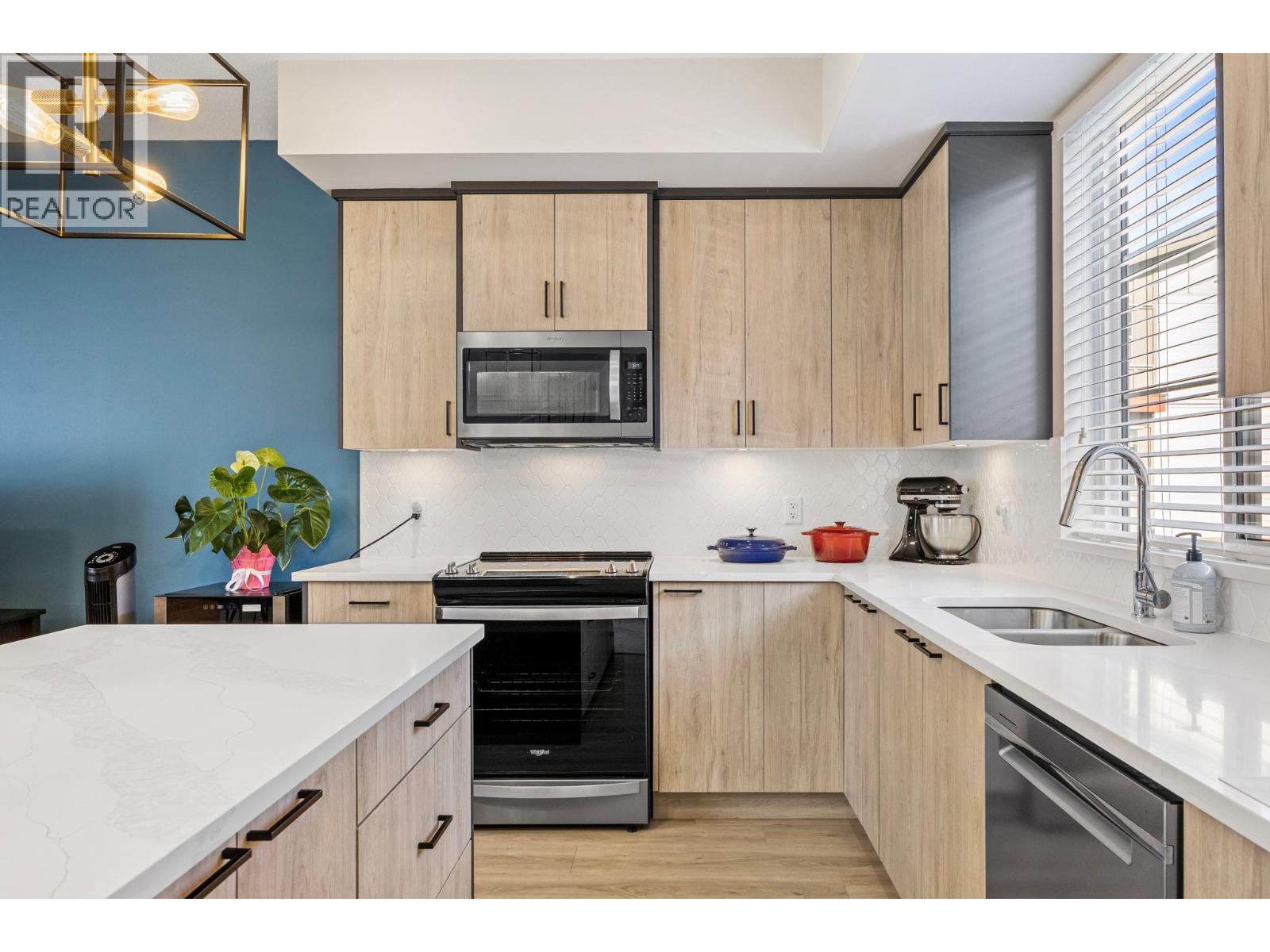 123 4025 Gellatly Road South, West Kelowna
