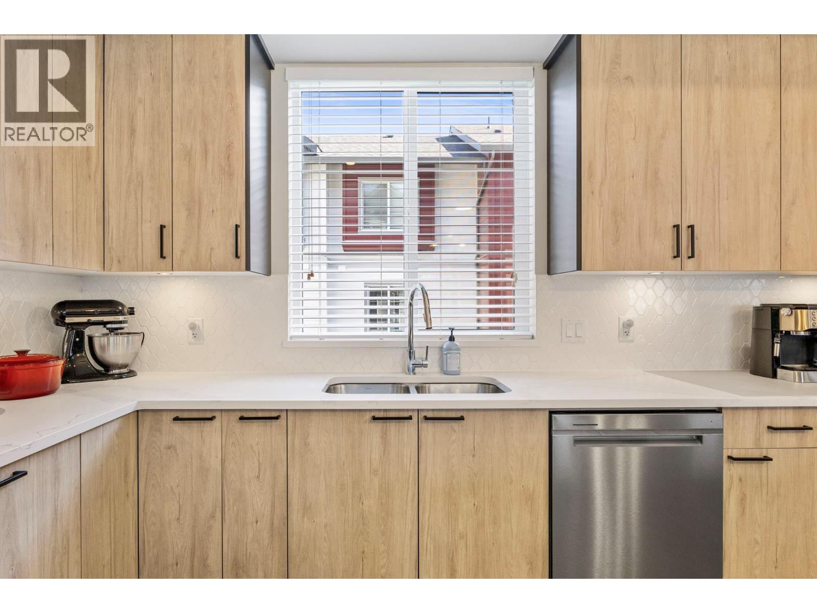 123 4025 Gellatly Road South, West Kelowna