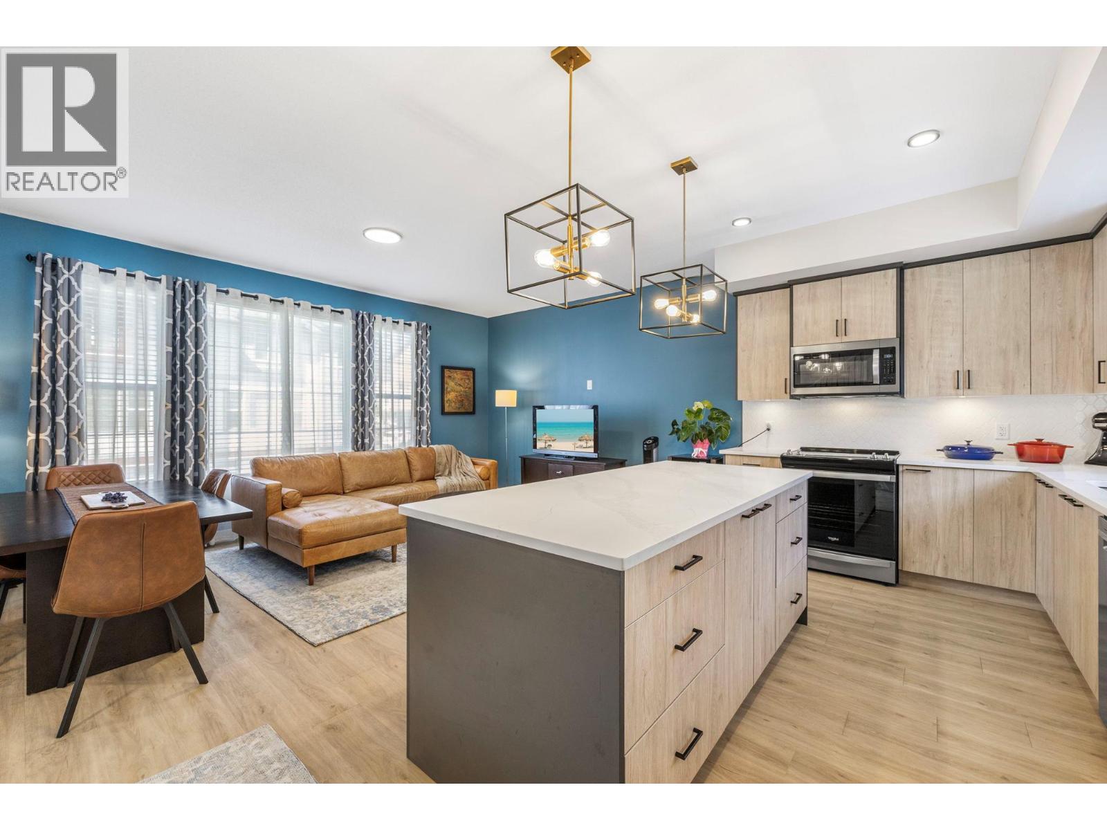 123 4025 Gellatly Road South, West Kelowna
