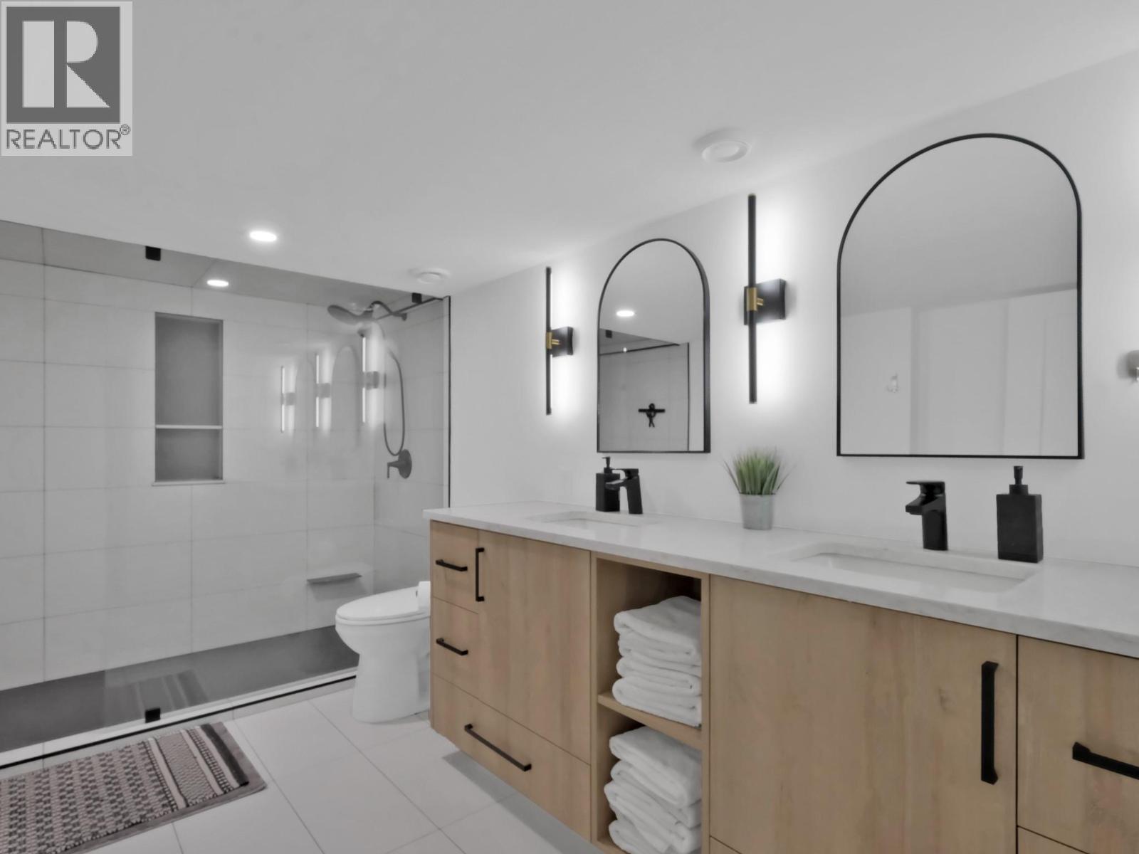  3063 Thacker Drive, West Kelowna