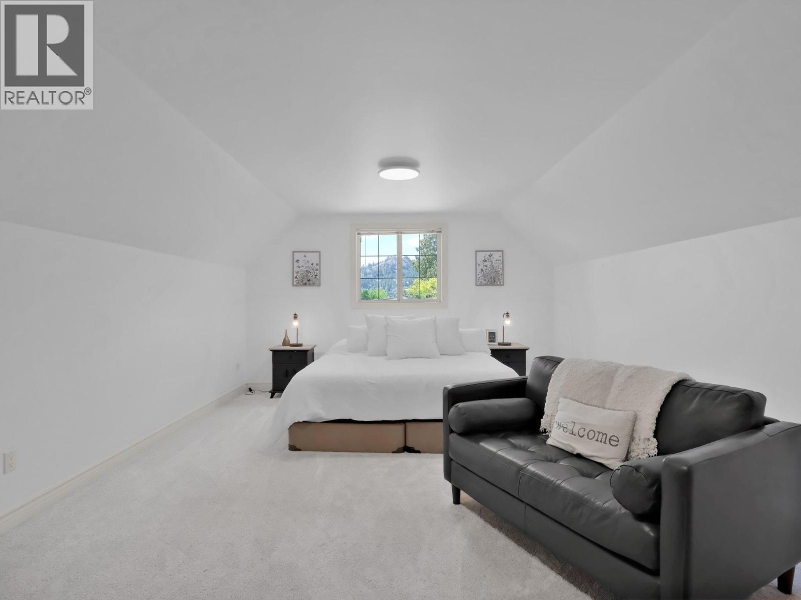  3063 Thacker Drive, West Kelowna