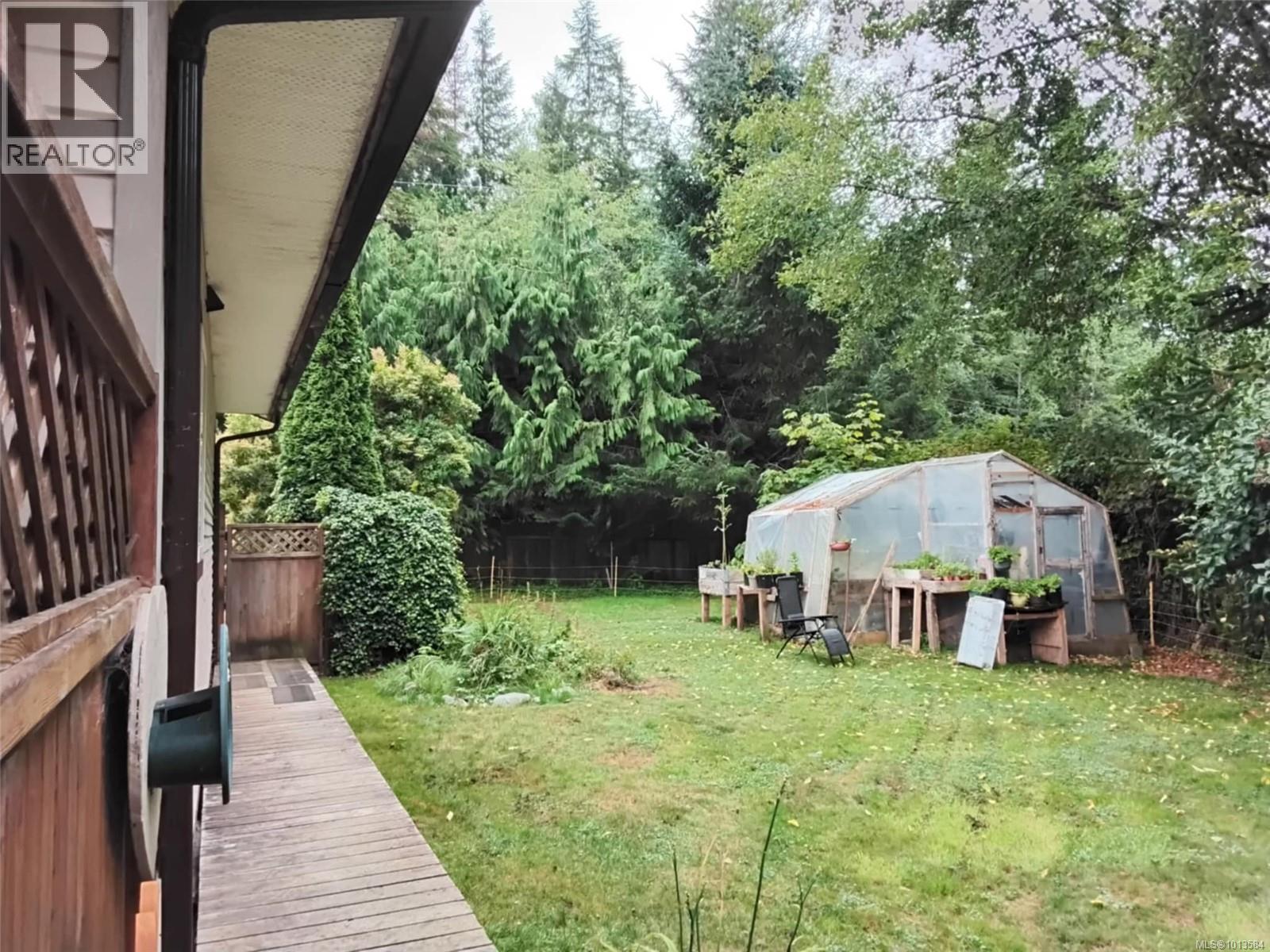 A 280 Binnacle Rd, Bamfield