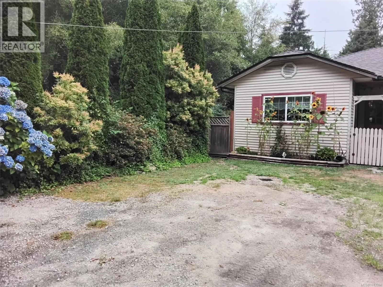 A 280 Binnacle Rd, Bamfield