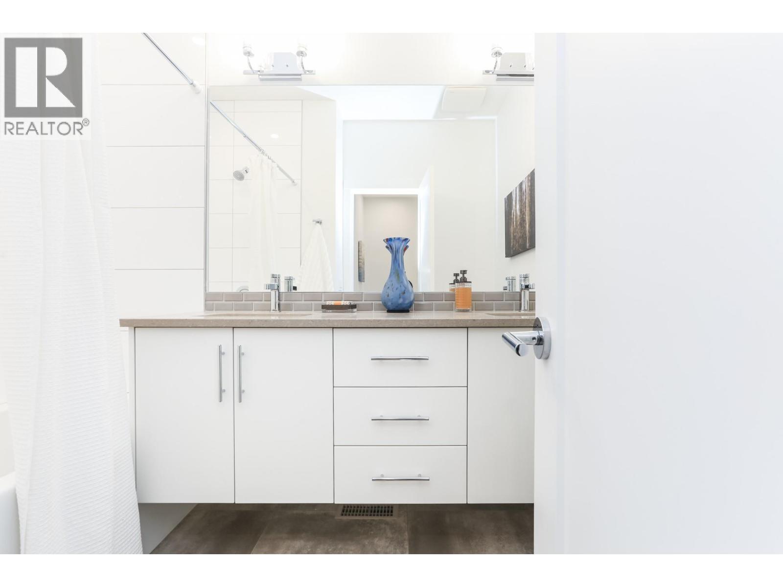 38 610 Academy Way, Kelowna