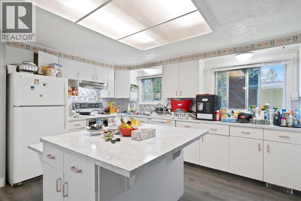 Single Family House Mobile Home for Sale in    Street NW Greenwood/Greenbriar Calgary 