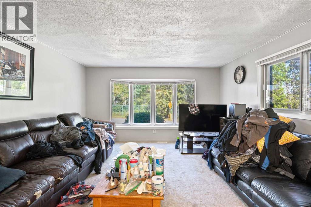 Single Family House Mobile Home for Sale in    Street NW Greenwood/Greenbriar Calgary 