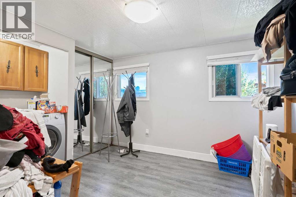 Single Family House Mobile Home for Sale in    Street NW Greenwood/Greenbriar Calgary 