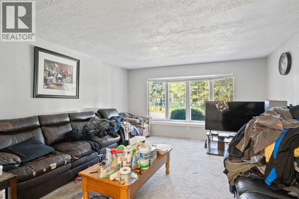 Single Family House Mobile Home for Sale in    Street NW Greenwood/Greenbriar Calgary 