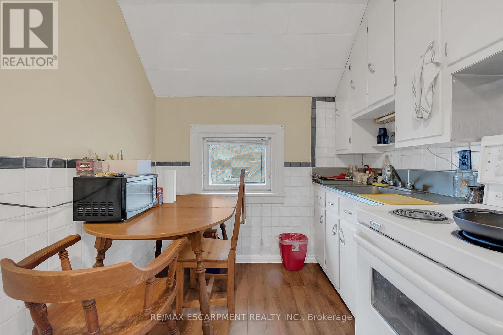 526 STEELE STREET - 6