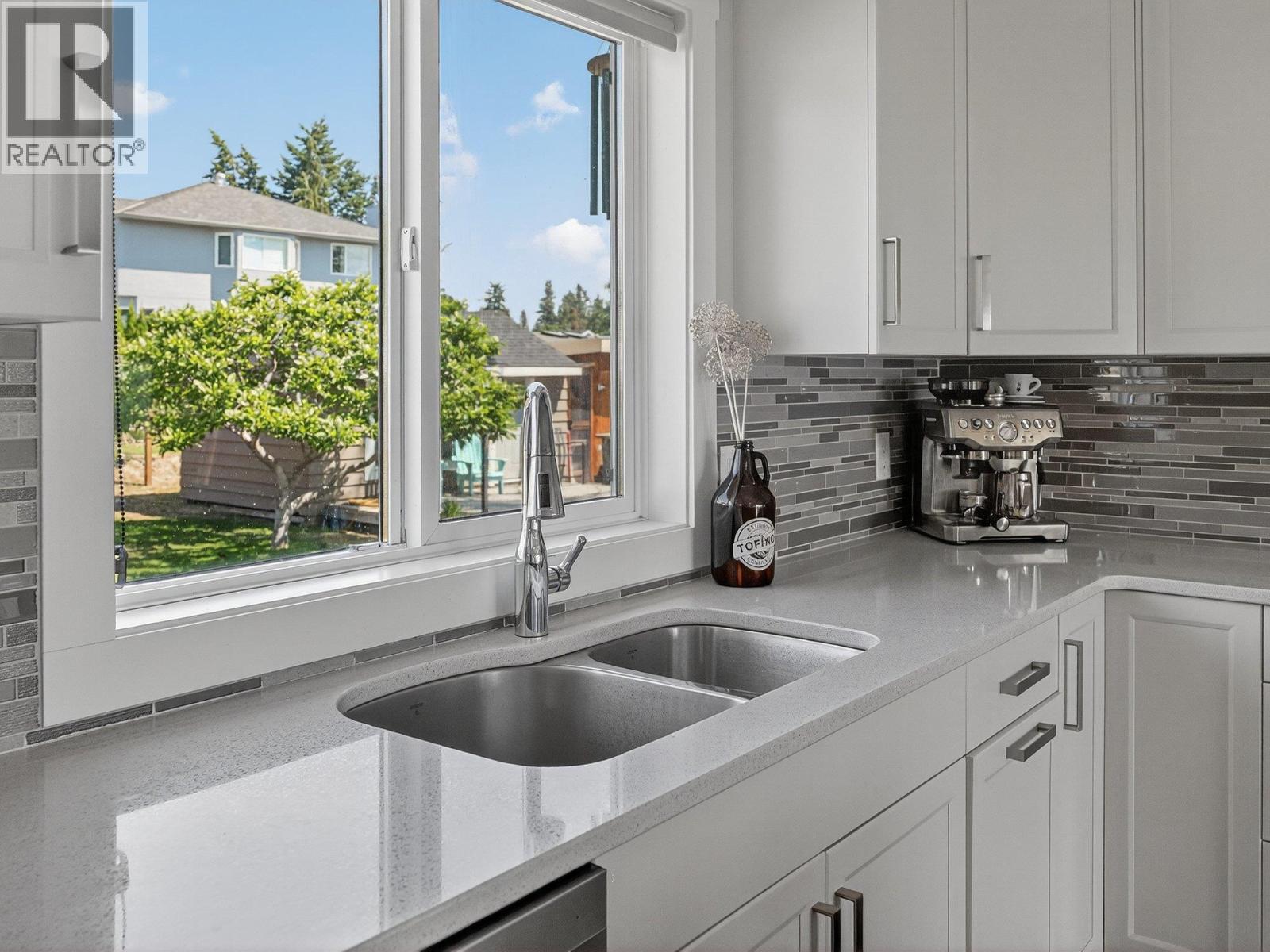  2715 Boucherie Road, West Kelowna