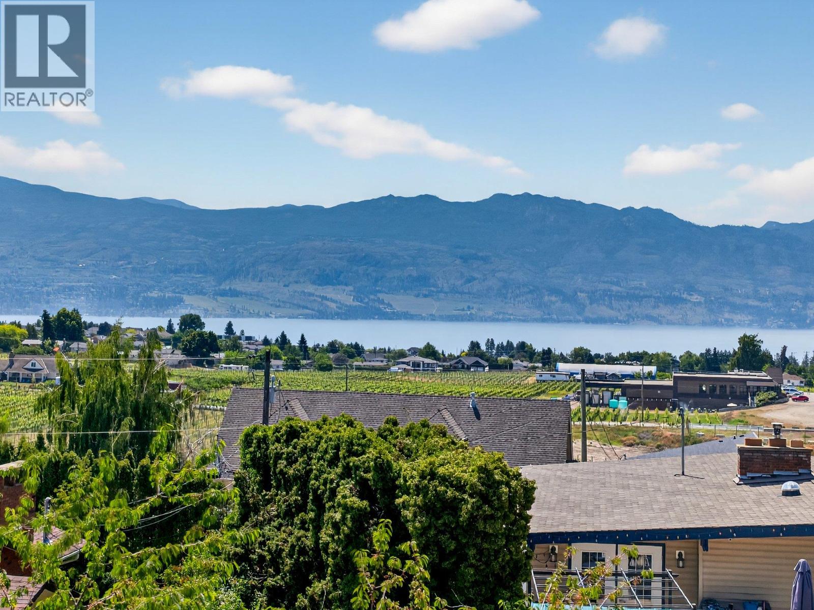  2715 Boucherie Road, West Kelowna