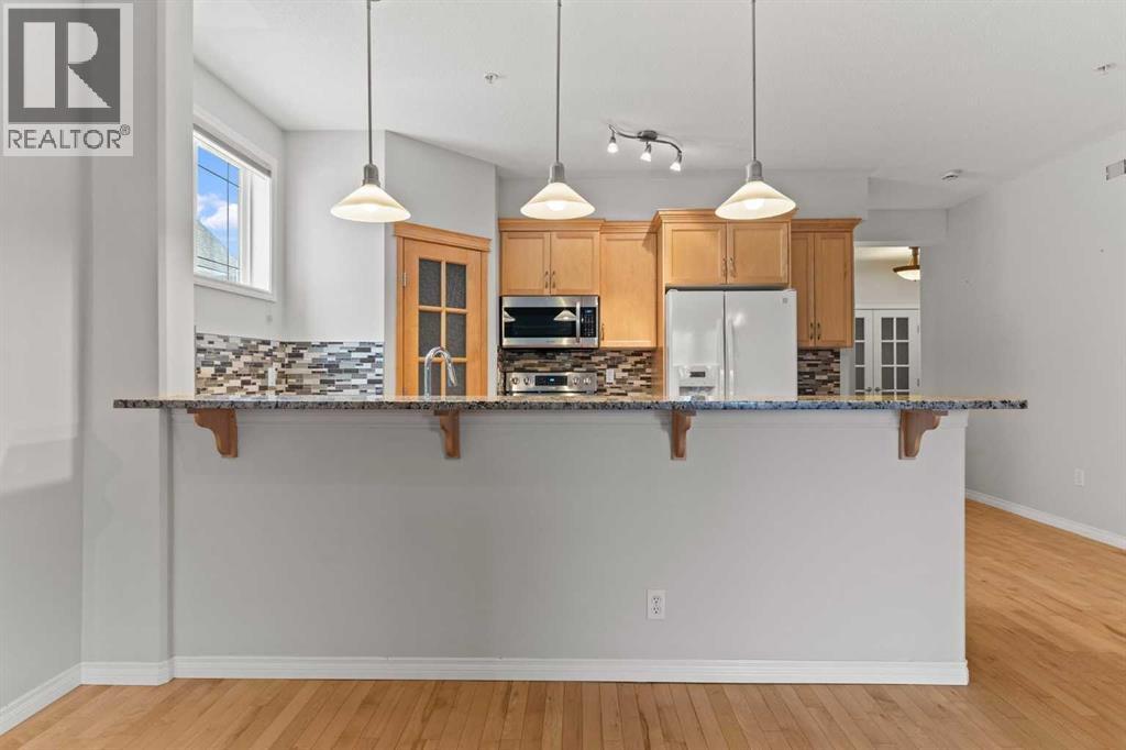 Single Family House for Sale in   Sierra Morena Landing SW Signal Hill Calgary 