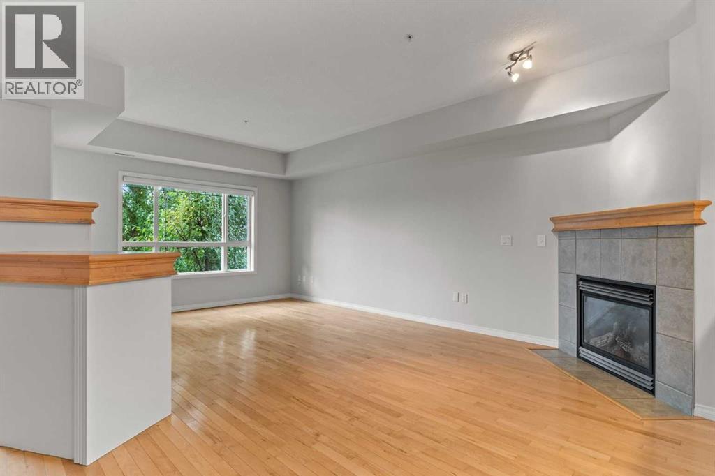 Single Family House for Sale in   Sierra Morena Landing SW Signal Hill Calgary 