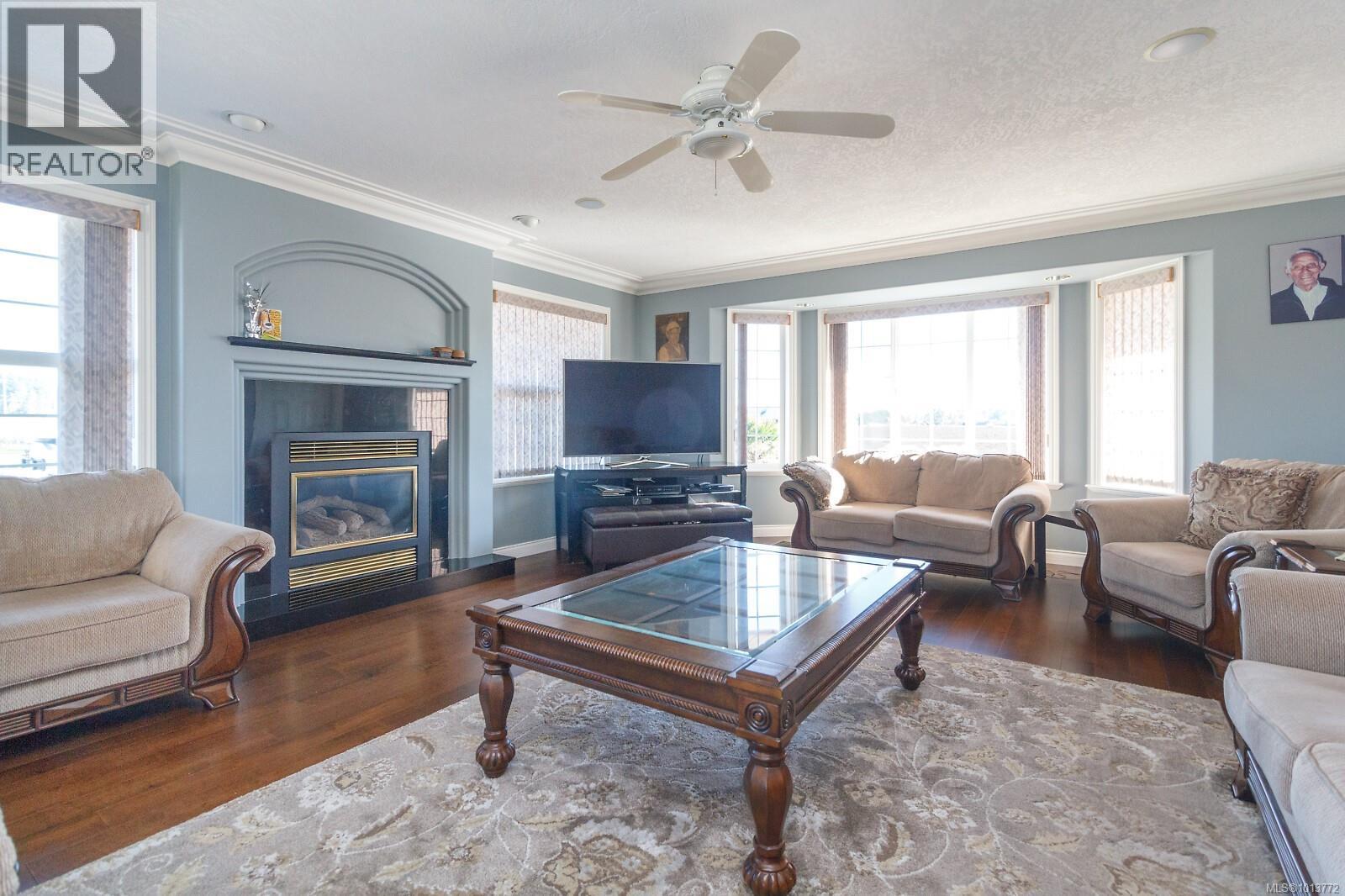 7112 Puckle Rd, Central Saanich
