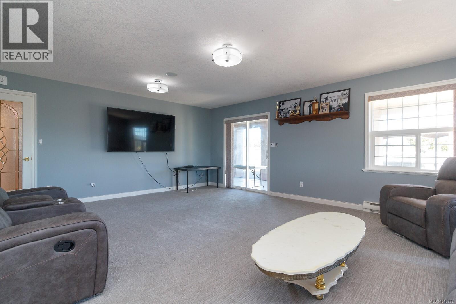 7112 Puckle Rd, Central Saanich
