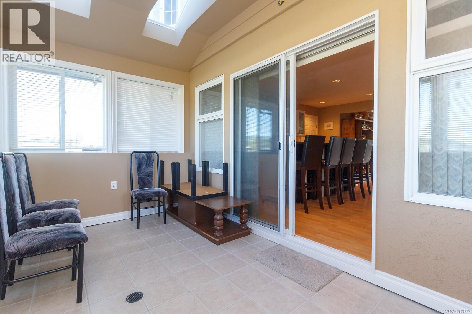 7112 Puckle Rd, Central Saanich