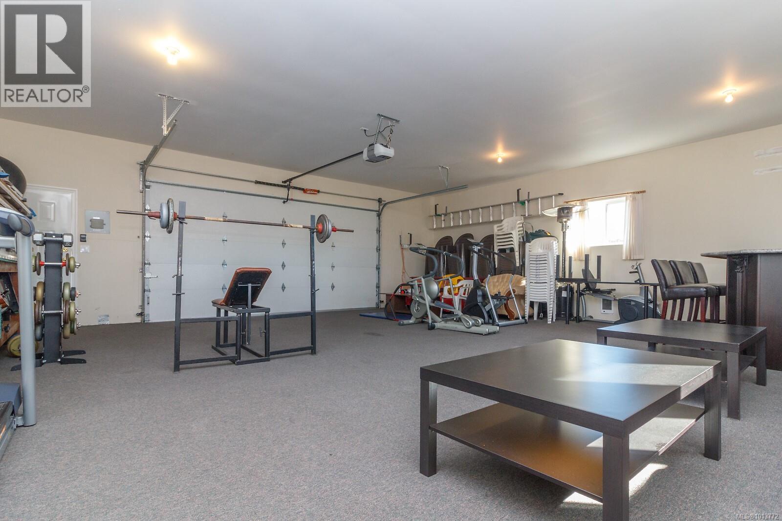 7112 Puckle Rd, Central Saanich