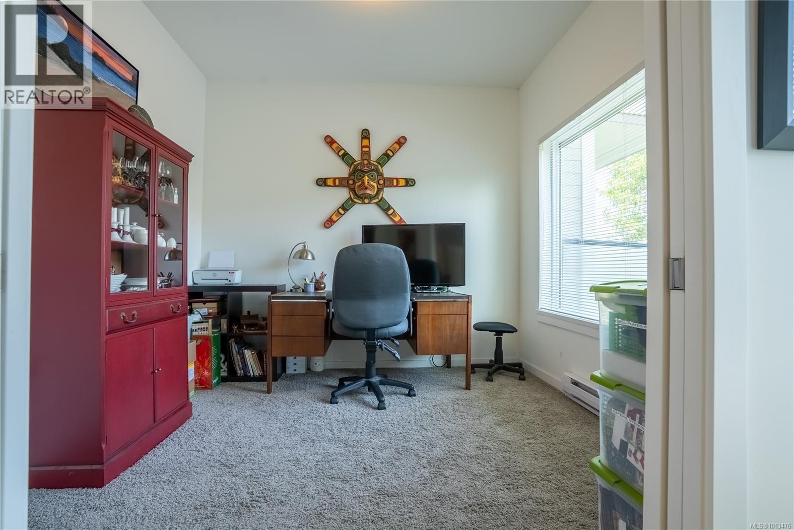 207 4052 Douglas St, Saanich