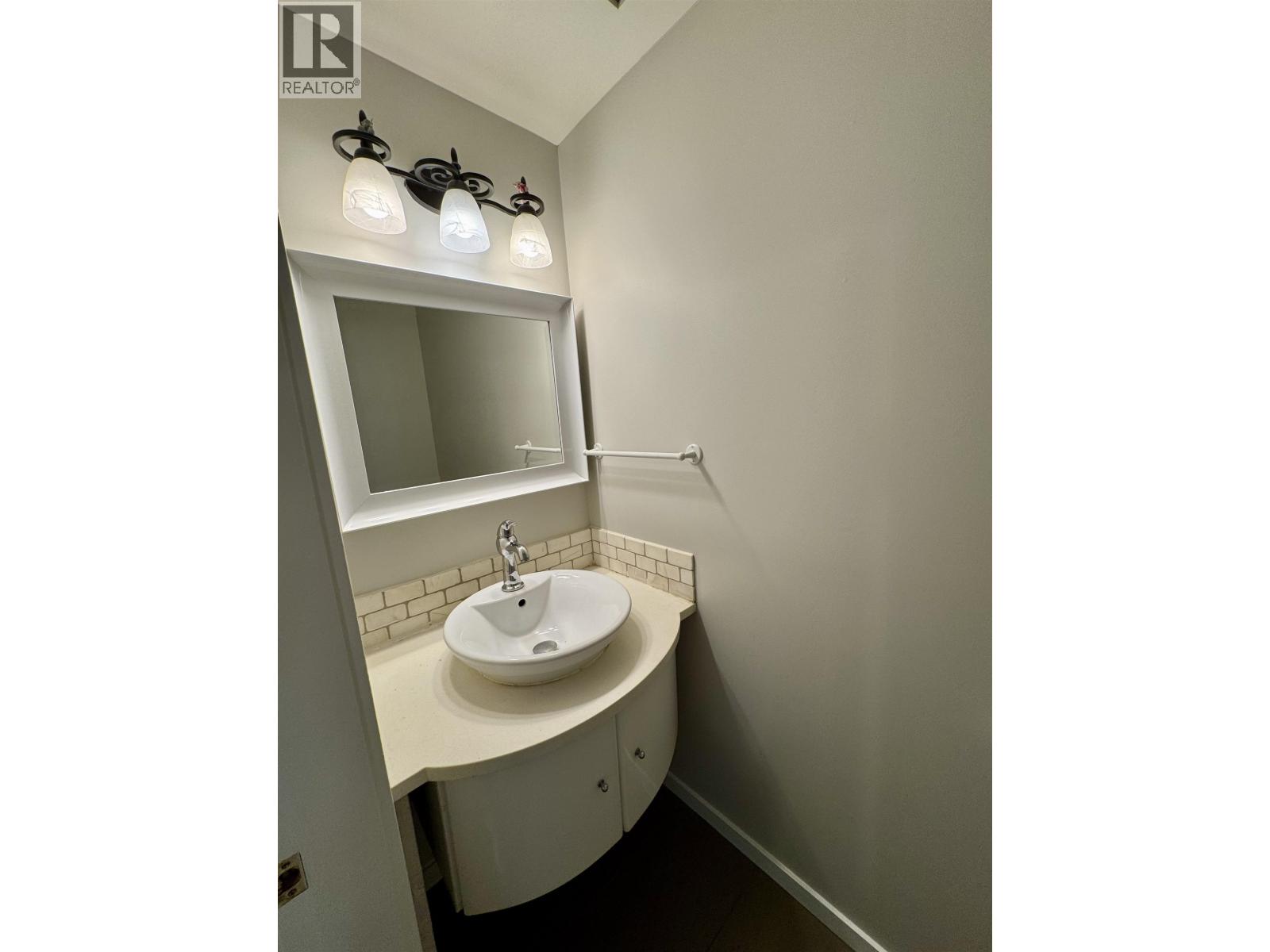 1395 OTTAWA AVENUE, West Vancouver