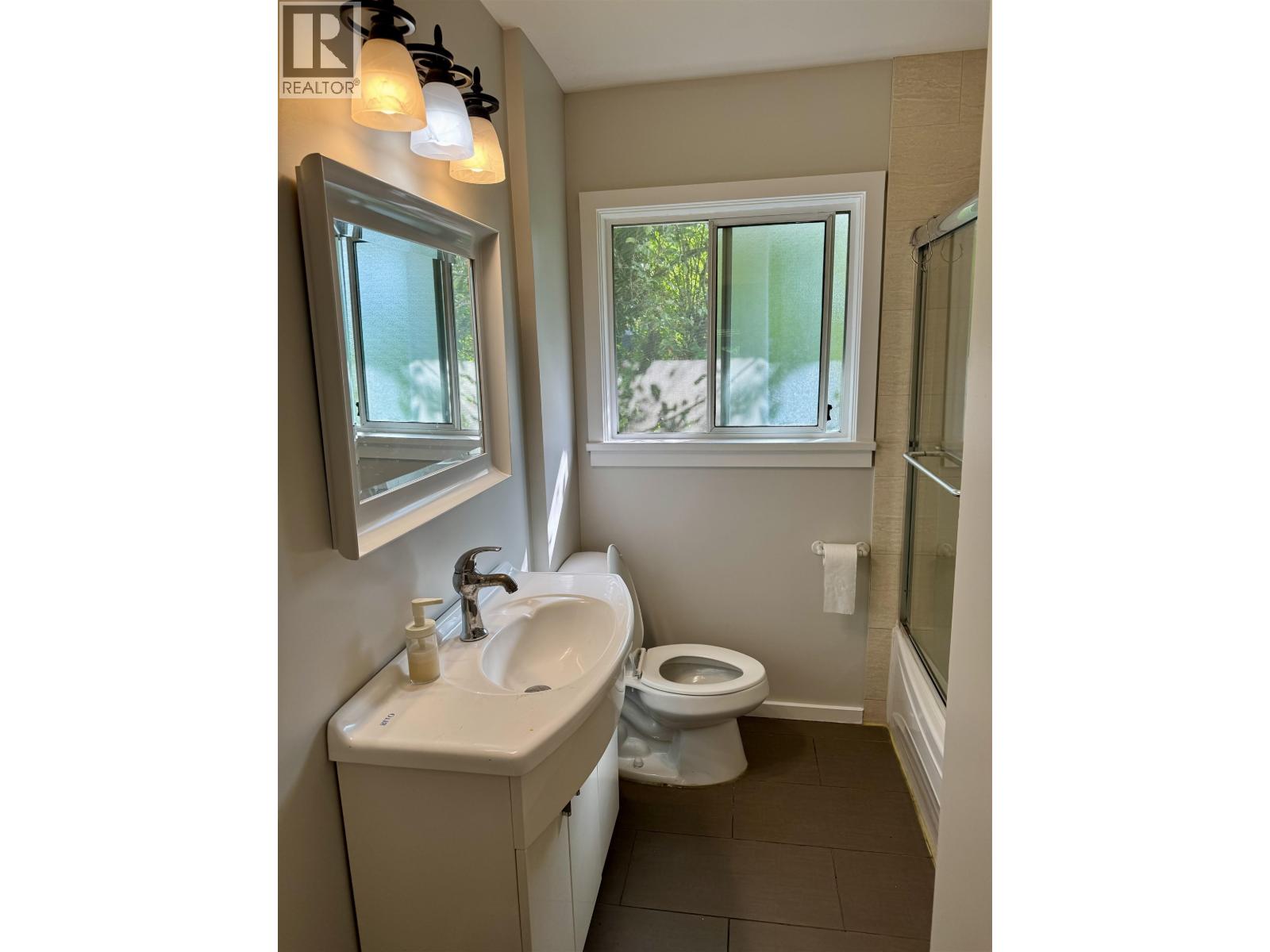 1395 OTTAWA AVENUE, West Vancouver