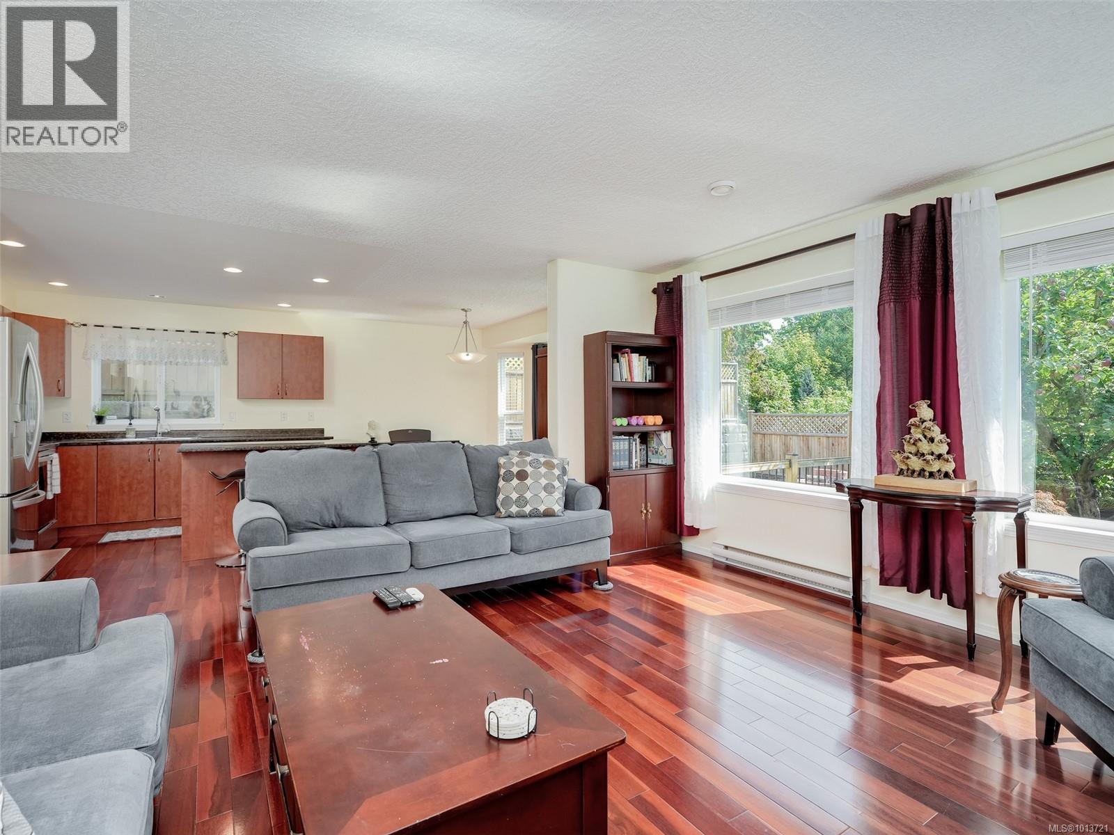  6721 Charlene Place, Sooke
