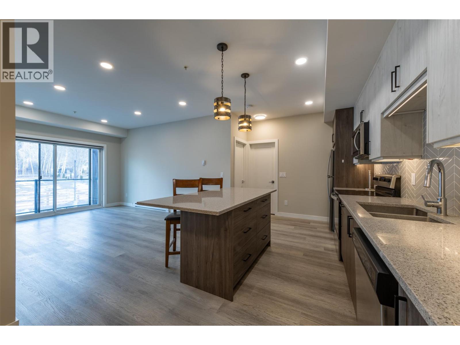 #203 1200 11TH AVENUE N - 26