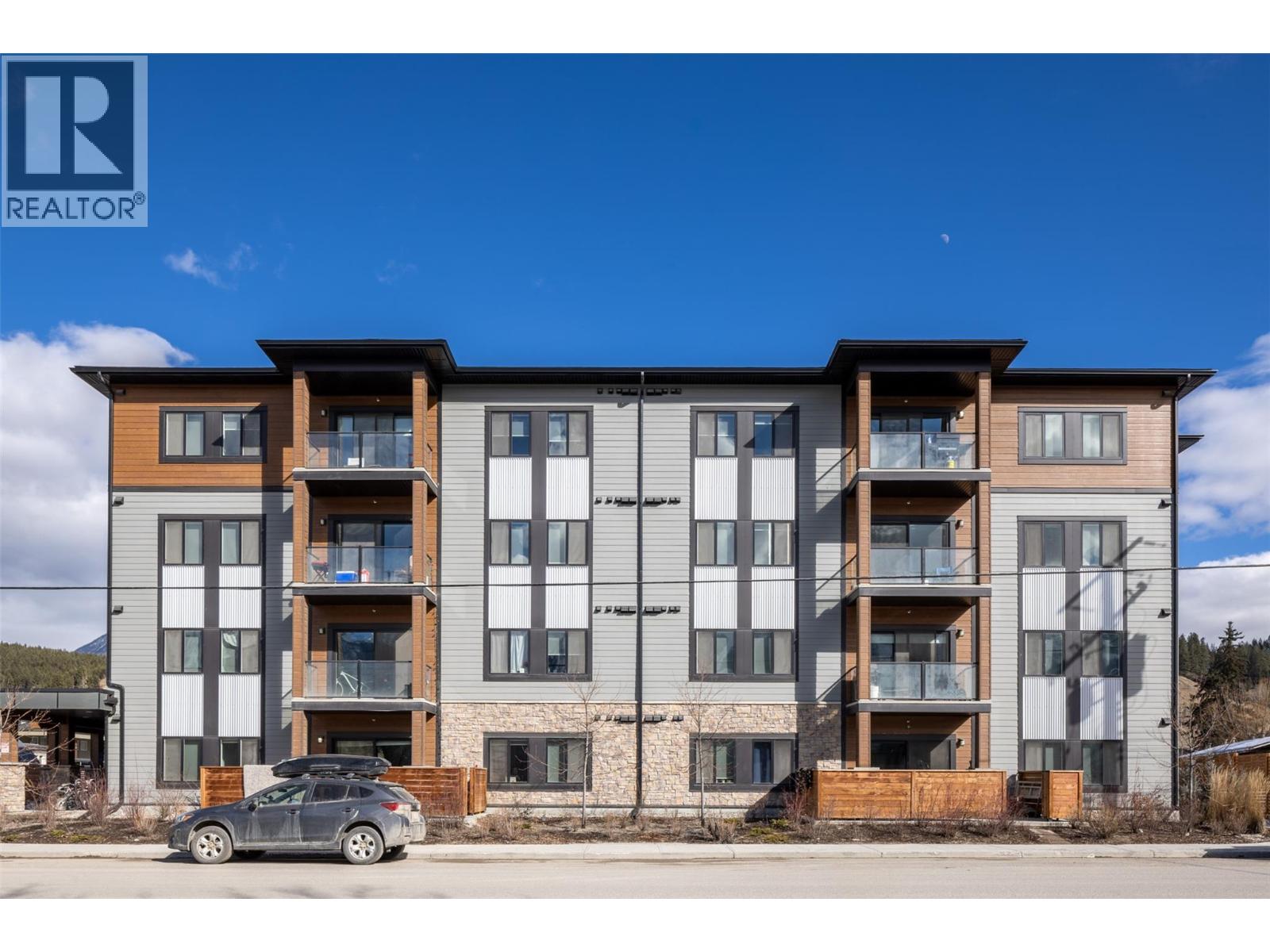 #203 1200 11TH AVENUE N - 18