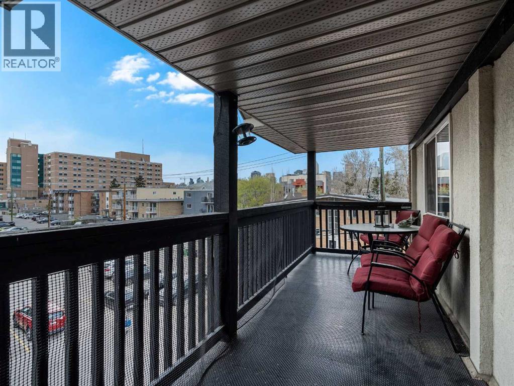 Single Family House for Sale in    Avenue SW Mission Calgary 