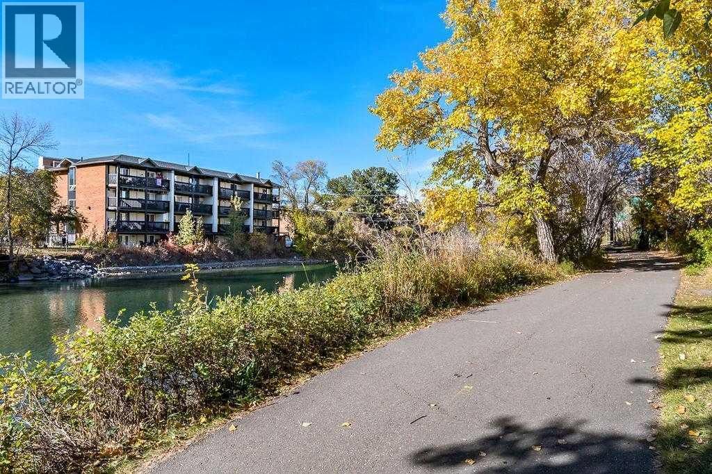 Single Family House for Sale in    Avenue SW Mission Calgary 