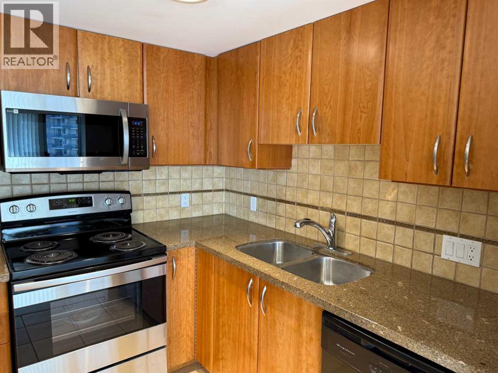 Single Family House for Sale in    Avenue SW Downtown West End Calgary 